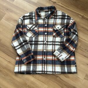 Light weightt soft plaid jacket/ shirt